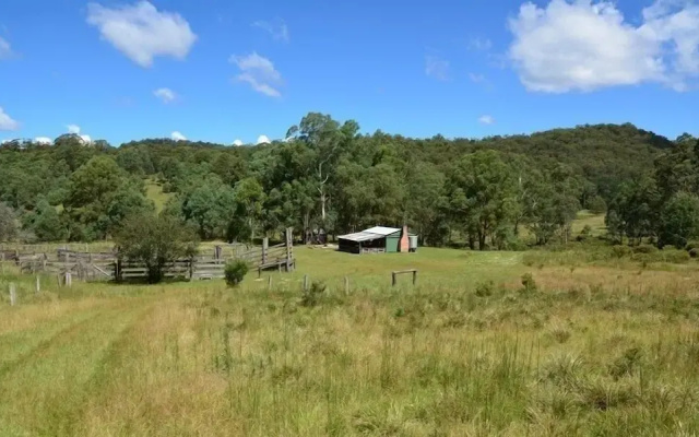 Four Bull Hut