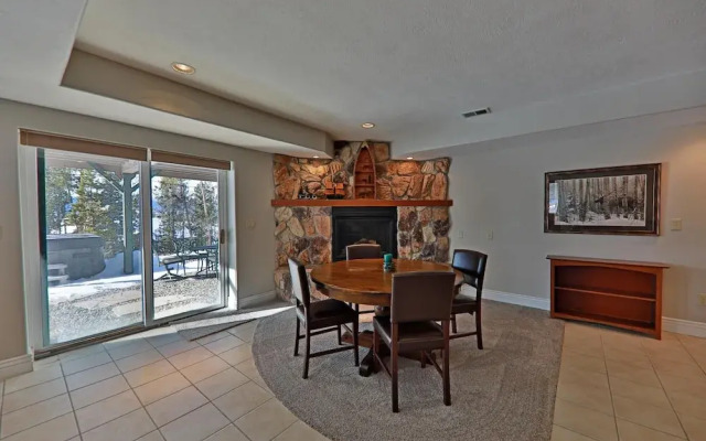 461 Balsh 5 Bedrooms 4.5 Bathrooms Home