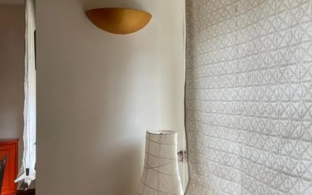 Zen Apartment Located In Turin Pre Hill