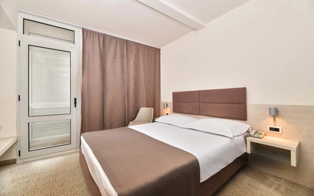 Hotel Mediteran Plava Laguna