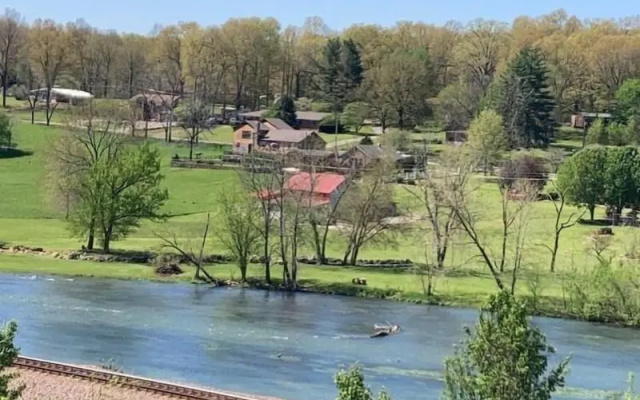 Riverview Cabins