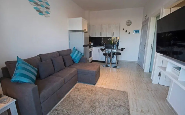 Luxury Wi-fi 1 Bedroom Apt. Close to El Gouna