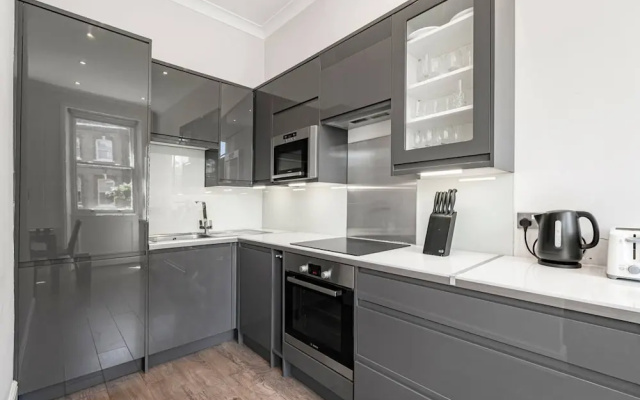 Stylish Kensington Home Next To Earl s Court