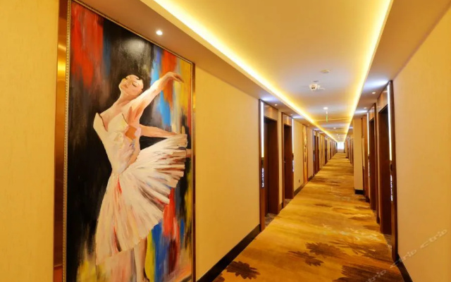 James Joyce Coffetel (Chengdu South Railway Station Airport Road)