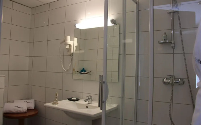Albert Premier Hotel