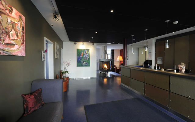 Alma Hotel - Boutique hideaway by the lake with rooftop and ladies-only wellness