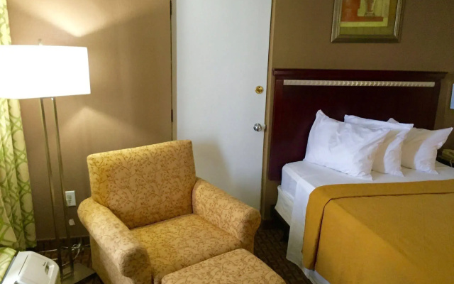 Rodeway Inn Bushnell