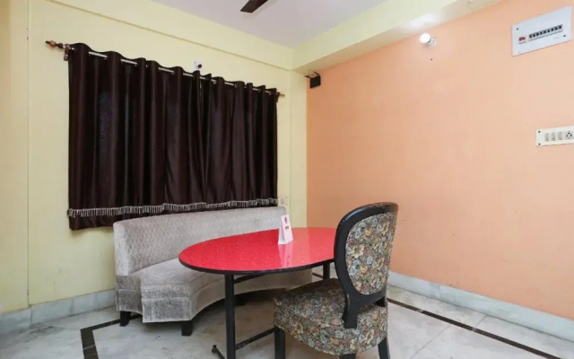 OYO 10919 Amar Raj Rooms