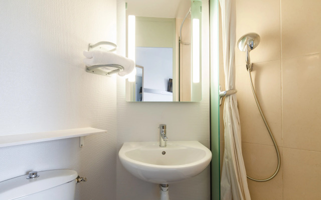 B&B HOTEL Evry Lisses (1)