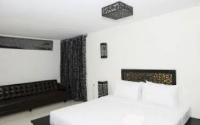 Kanpura Hotel