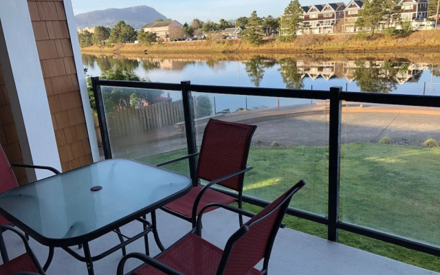 Riverview 2 Bedroom Condo
