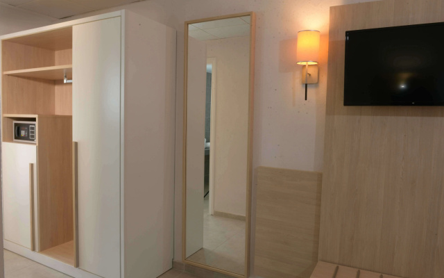 Aristoteles Holiday Resort & Spa