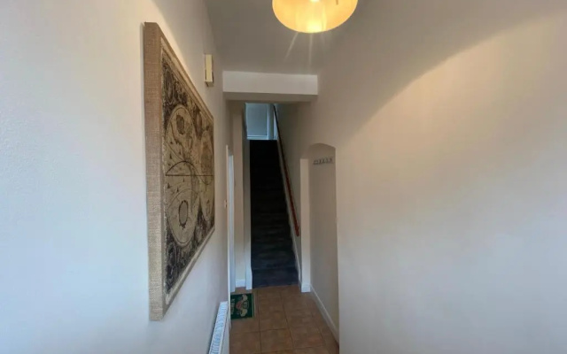 4BR House Popular Ravenhill Road