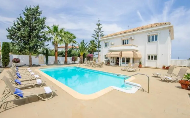 Oceanview Villa 104
