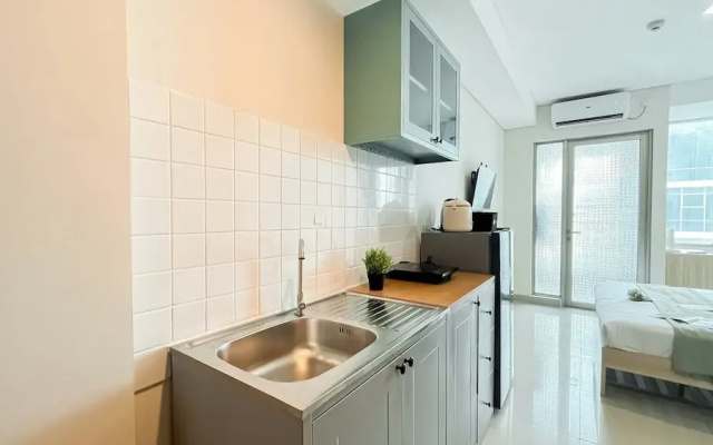 Good Studio At Apartment Tamansari Iswara