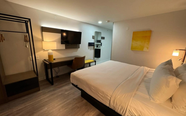Comfort Inn & Suites Salt Lake City I-80 I-15 Downtown