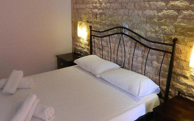 Acti Plaka Hotel