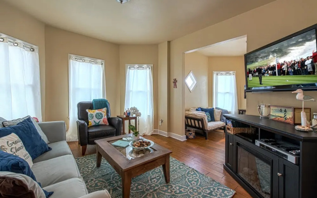 3729 Ocean Park Sanctuary