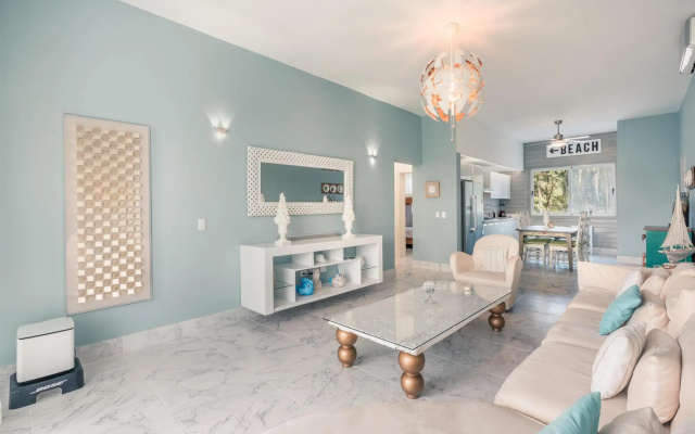 Playa Bonita Lavish Apartment at Lake View 42B