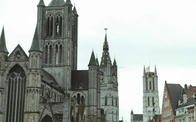 Stylishly Renovated Studio in Ghent s Lively Center