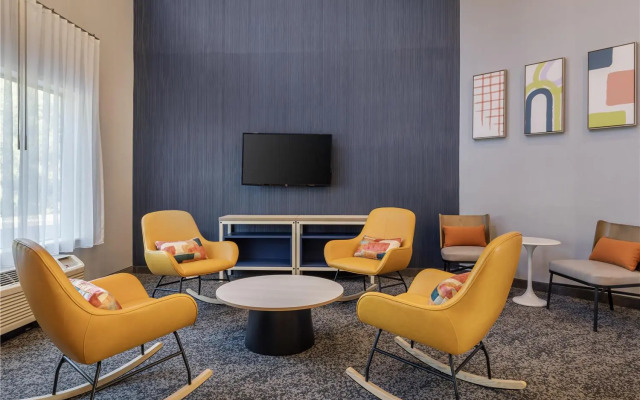 Spark by Hilton La Crosse Onalaska
