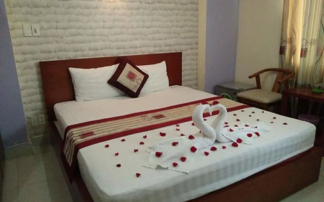 Huu Nguyen Hotel