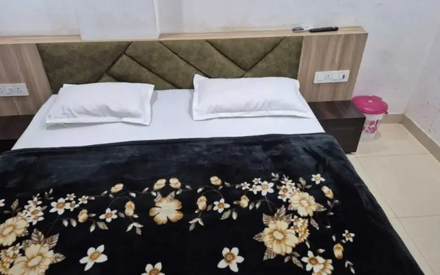 Shree Hanuman Hotel