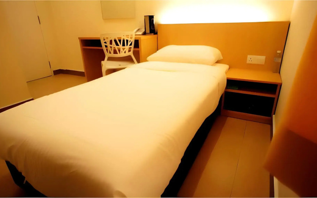 Merlin Hotel
