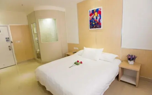 100 Inn Liangpin Hotel (Shijiazhuang Railway Station Hongqi Street)
