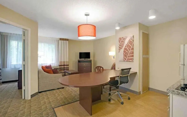 Hawthorn Suites By Wyndham Raleigh