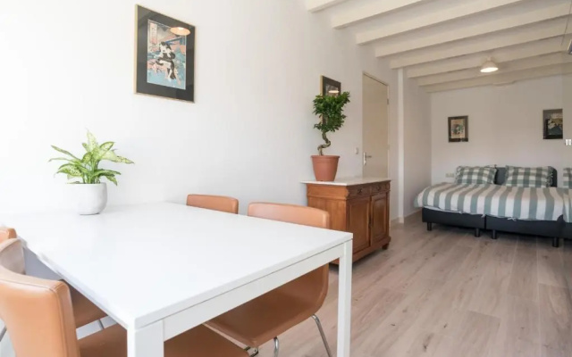 Central Rooftop Terrace Guest Suite