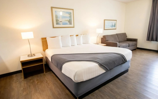 The Tillamook Inn