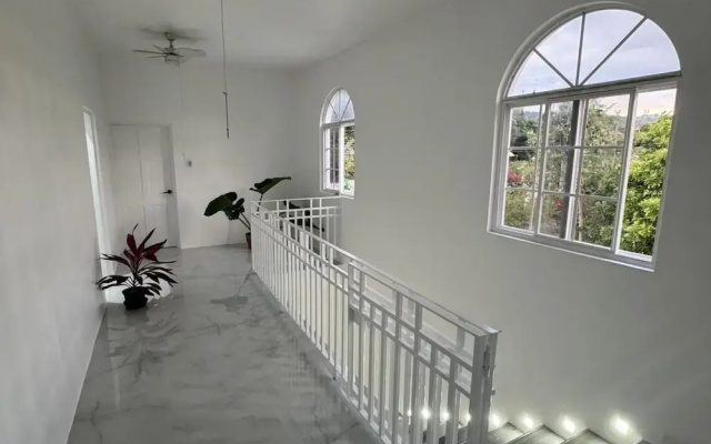 Mahoe Drive Villa Retreat