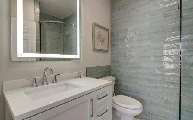 Palm Down & Relax by Silver Sands Vacation Rentals
