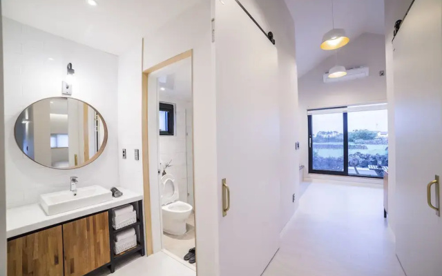 Wooyeon Handong Jeju Private Rental House