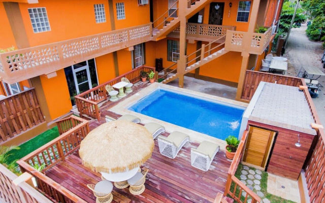 Hummingbird Suites Efficiency Studio