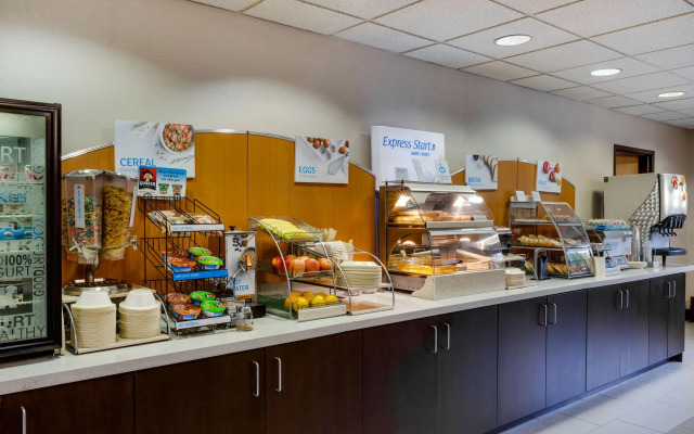 Holiday Inn Express I-95 Capitol Beltway-Largo by IHG