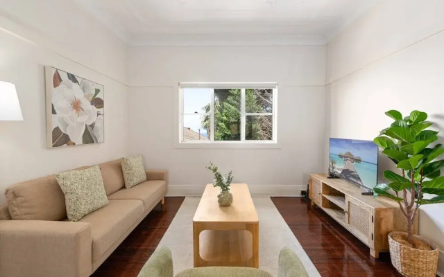Bright 2-bed Apartment in Coogee