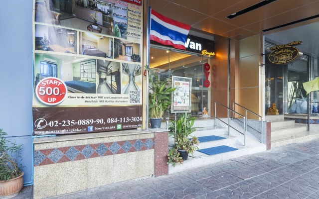 OYO 781 Newravan Bangkok