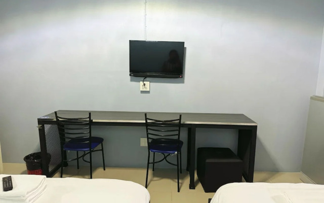 OYO 75506 Ratchapruek Apartment Suphanburi