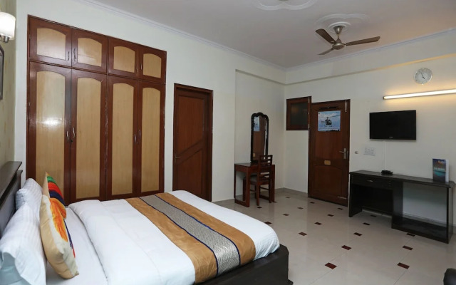 OYO 14306 Advantage Homes