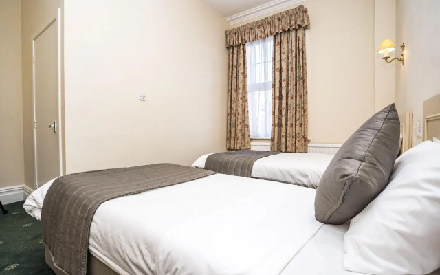 Borough Arms Hotel