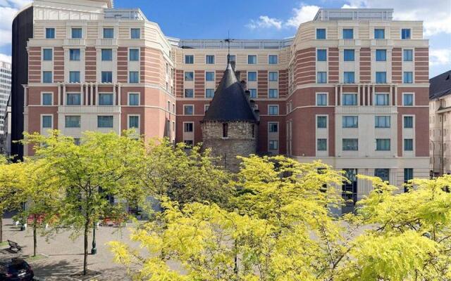 Отель Novotel Brussels City Centre вид на фасад
