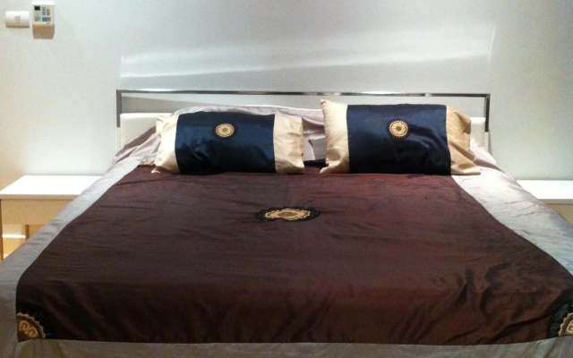 1 Bedroom at Millennuim Residence Sukhumvit