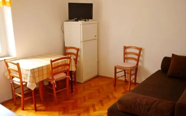 Cozy 1 Bedroom Apartment With sea View