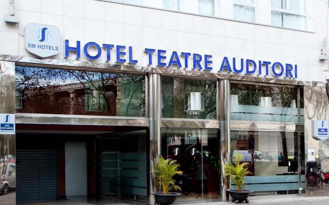 Отель Teatre Auditori вид на фасад