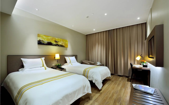 Homeinn Plus Hotel (Shenyang Railway Station East Square Subway Station)