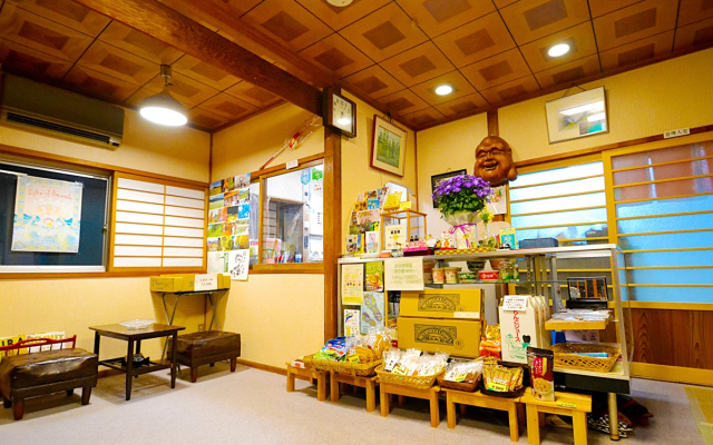 Ogute Lakeside Ryokan Shirasagiso