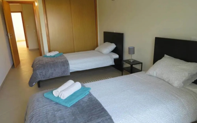 2 Bed Apartment With com Pool