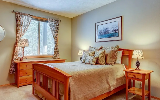 18 Hickory Pet-friendly Home With Expansive View of Pines by Redawning